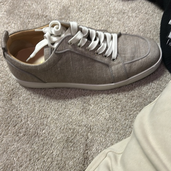 Christian Louboutin - Picture 3 of 3